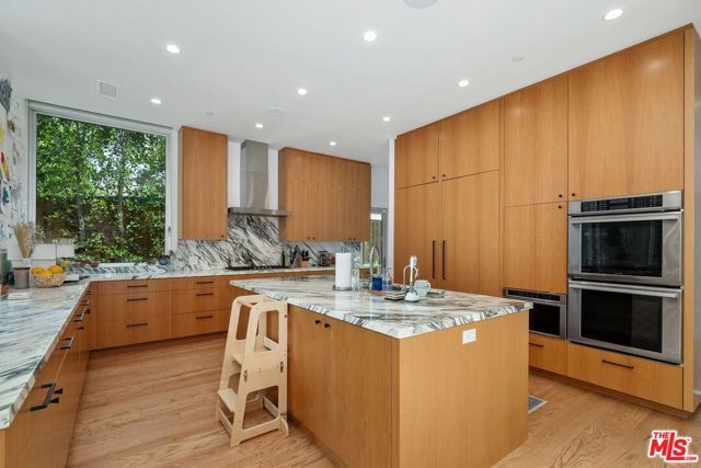 3715 Meier Street, Los Angeles, CA 90066