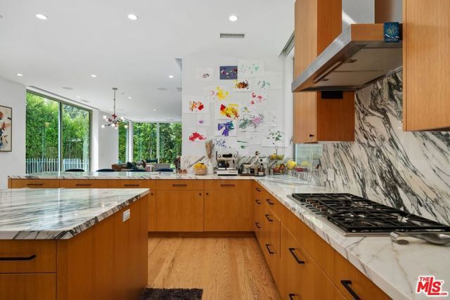 3715 Meier Street, Los Angeles, CA 90066