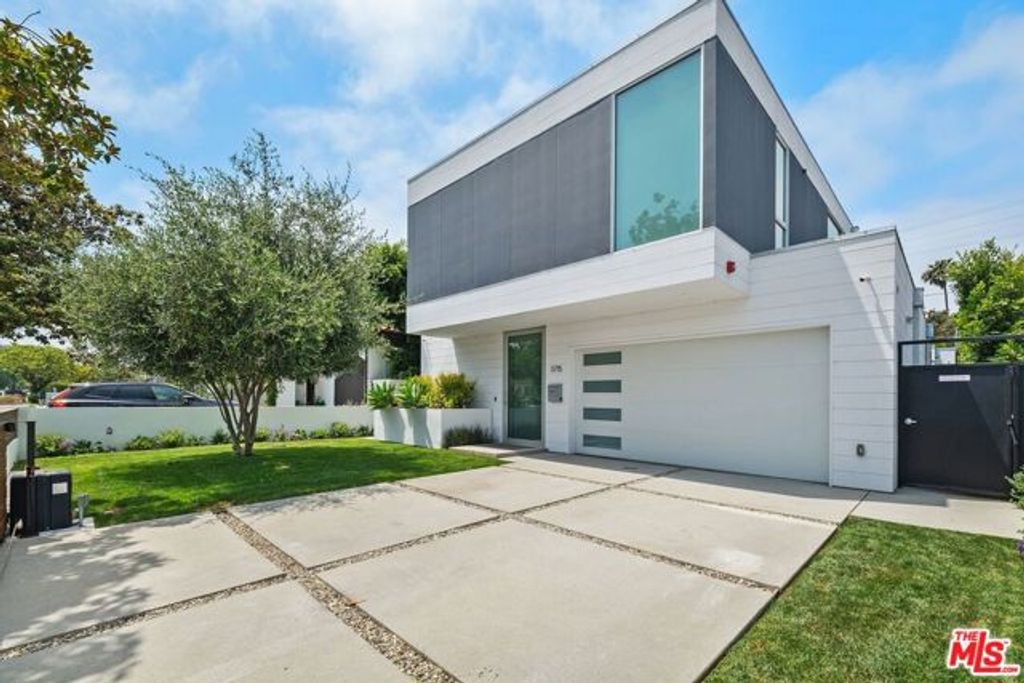 3715 Meier Street, Los Angeles, CA 90066