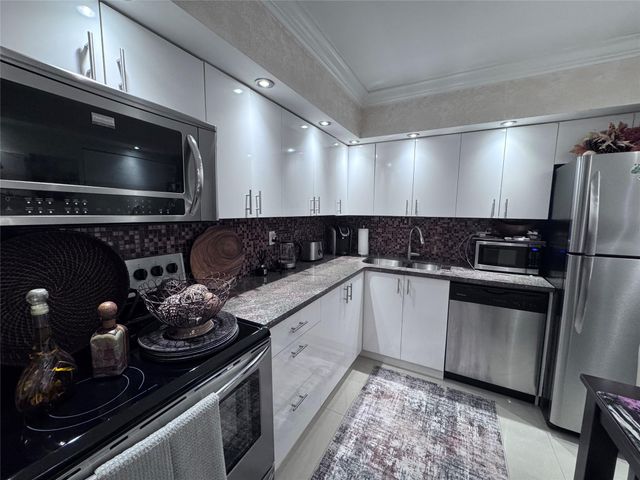 3180 S Ocean Dr 722, Hallandale Beach, FL 33009