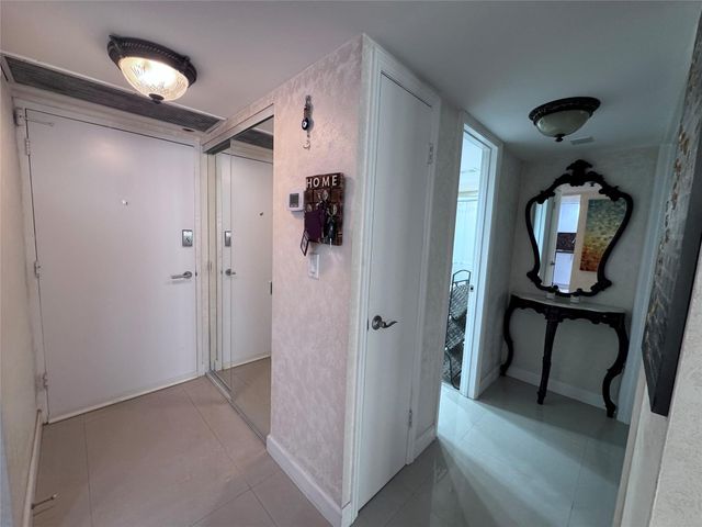 3180 S Ocean Dr 722, Hallandale Beach, FL 33009