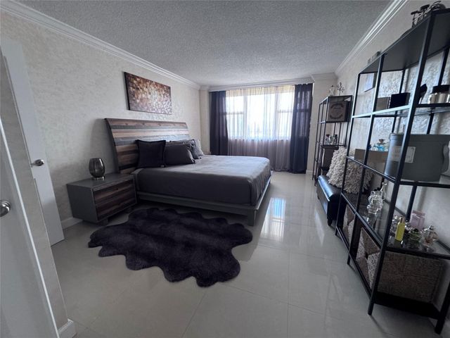 3180 S Ocean Dr 722, Hallandale Beach, FL 33009