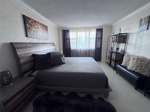 3180 S Ocean Dr 722, Hallandale Beach, FL 33009