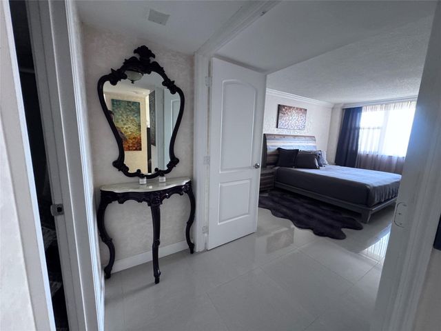 3180 S Ocean Dr 722, Hallandale Beach, FL 33009