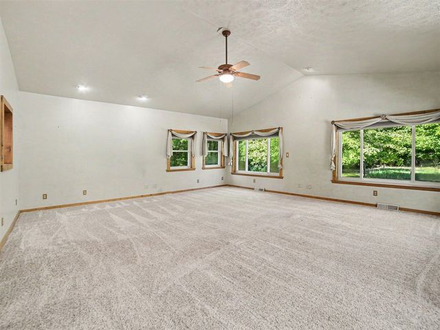 4165 S 132nd Avenue, Hesperia, MI 49421