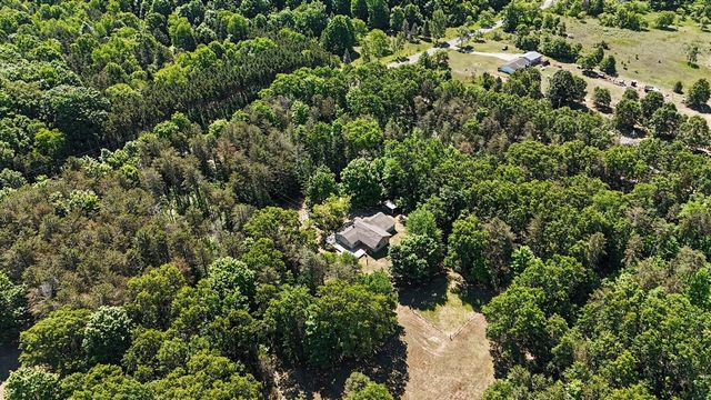 4165 S 132nd Avenue, Hesperia, MI 49421