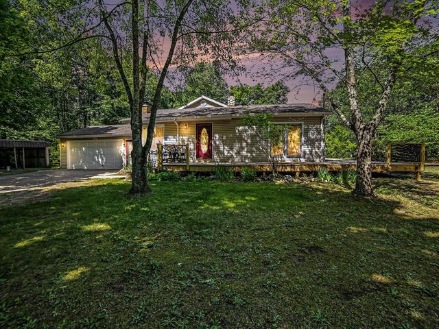 4165 S 132nd Avenue, Hesperia, MI 49421