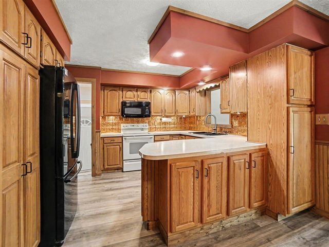 4165 S 132nd Avenue, Hesperia, MI 49421