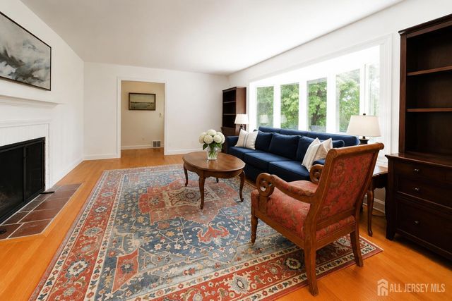 5 Crestview Drive, Bernardsville, NJ 07924
