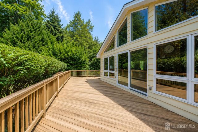 5 Crestview Drive, Bernardsville, NJ 07924