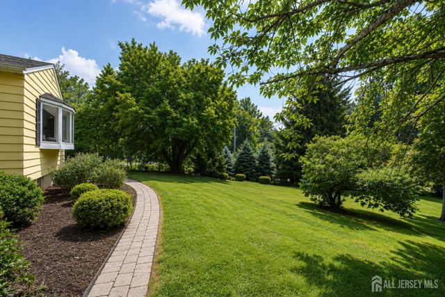 5 Crestview Drive, Bernardsville, NJ 07924
