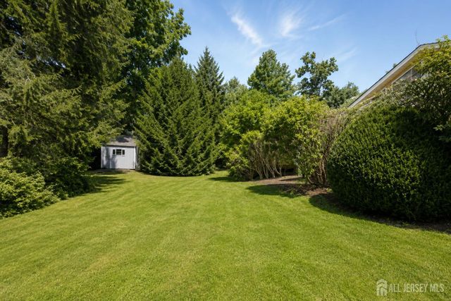 5 Crestview Drive, Bernardsville, NJ 07924
