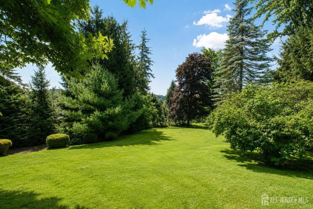 5 Crestview Drive, Bernardsville, NJ 07924