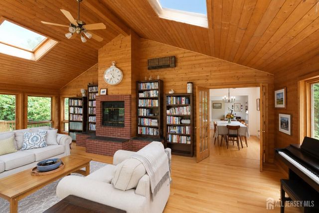 5 Crestview Drive, Bernardsville, NJ 07924