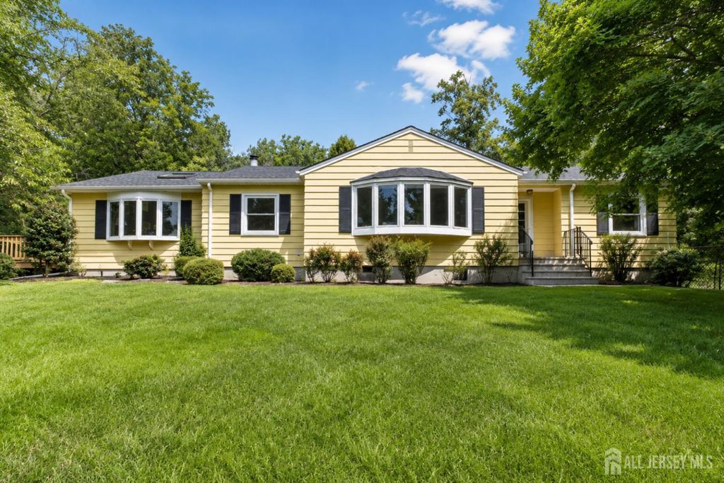 5 Crestview Drive, Bernardsville, NJ 07924