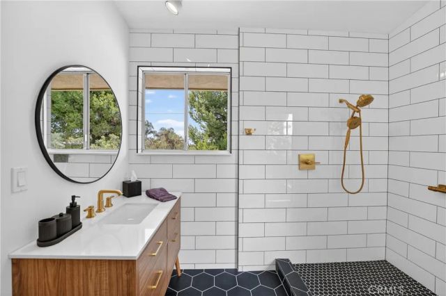 1400 N Puente, Brea, CA 92821