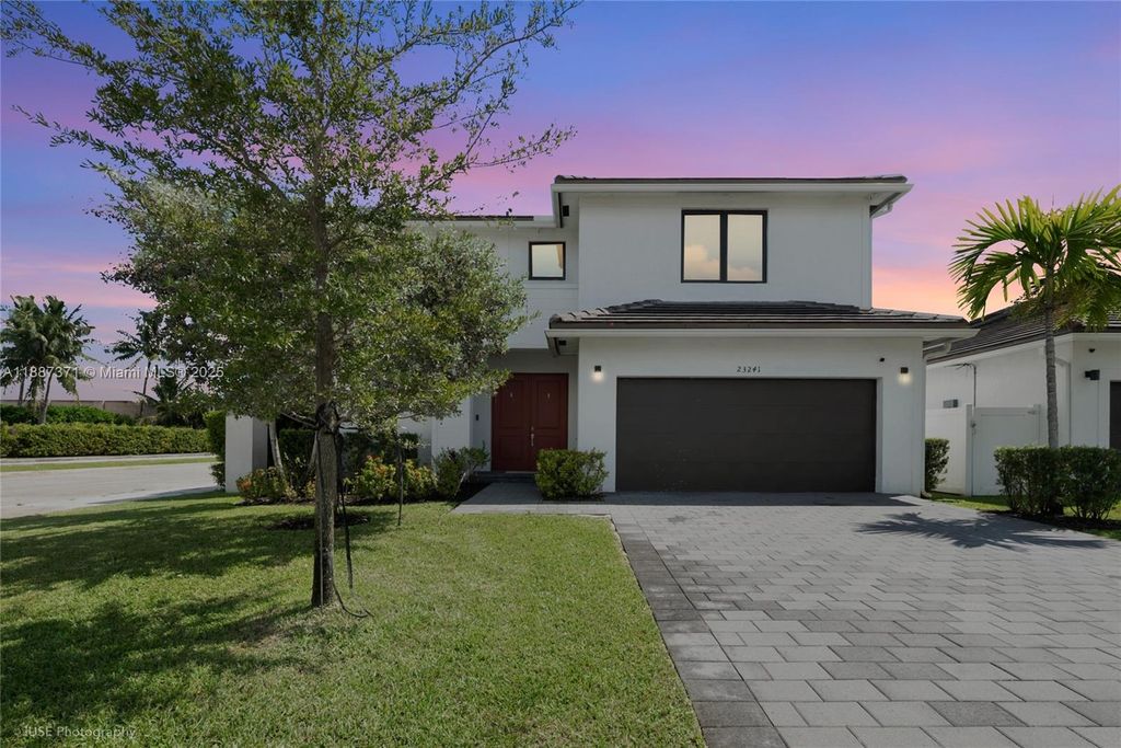 23241 SW 107th Ave, Homestead, FL 33032