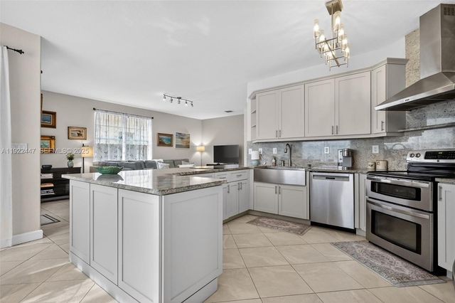 15144 SW 20th St, Miami, FL 33185