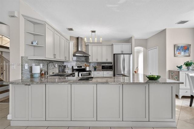 15144 SW 20th St, Miami, FL 33185