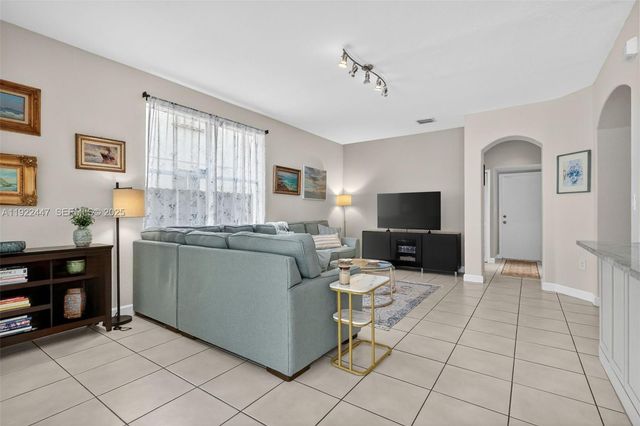 15144 SW 20th St, Miami, FL 33185