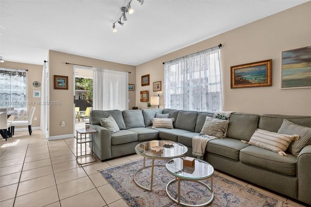 15144 SW 20th St, Miami, FL 33185