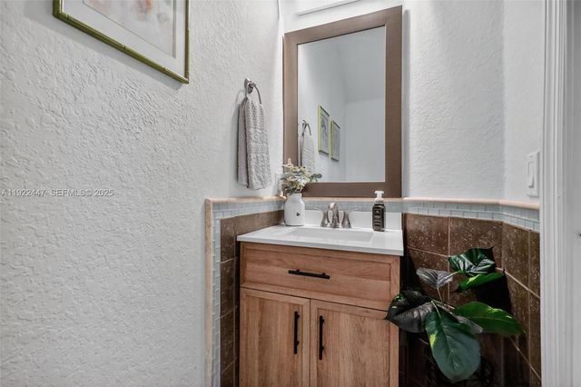 15144 SW 20th St, Miami, FL 33185