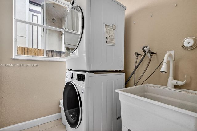 15144 SW 20th St, Miami, FL 33185