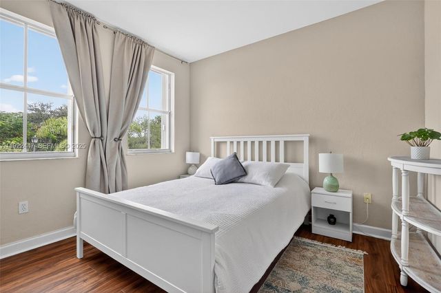 15144 SW 20th St, Miami, FL 33185