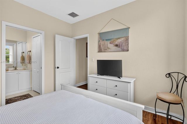 15144 SW 20th St, Miami, FL 33185