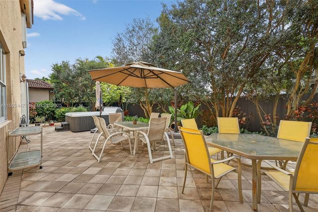 15144 SW 20th St, Miami, FL 33185