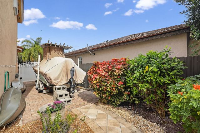 15144 SW 20th St, Miami, FL 33185