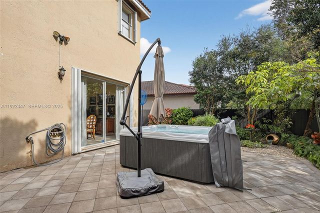 15144 SW 20th St, Miami, FL 33185