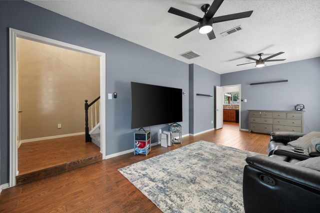 4111 Highgrove Drive, Arlington, TX 76001