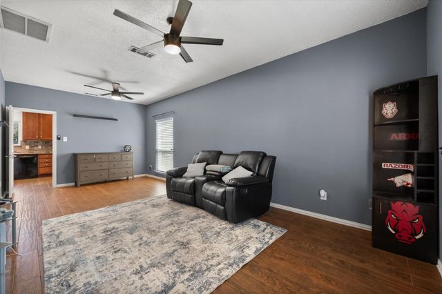 4111 Highgrove Drive, Arlington, TX 76001