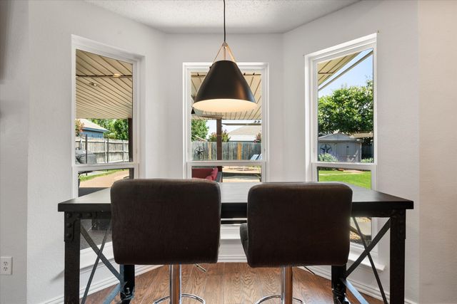 4111 Highgrove Drive, Arlington, TX 76001