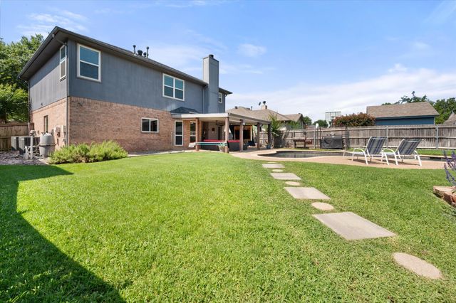 4111 Highgrove Drive, Arlington, TX 76001