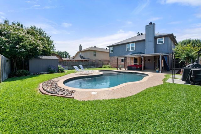 4111 Highgrove Drive, Arlington, TX 76001
