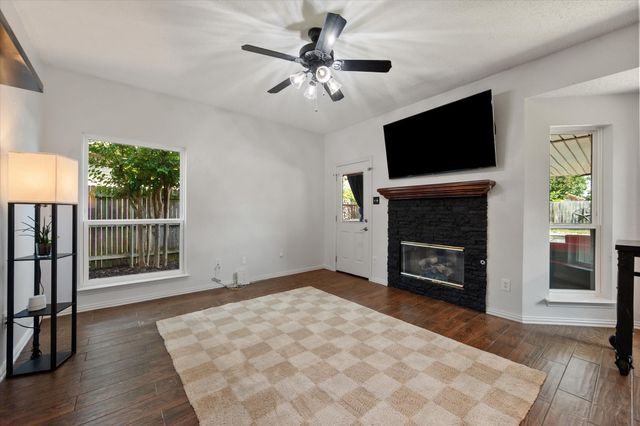 4111 Highgrove Drive, Arlington, TX 76001