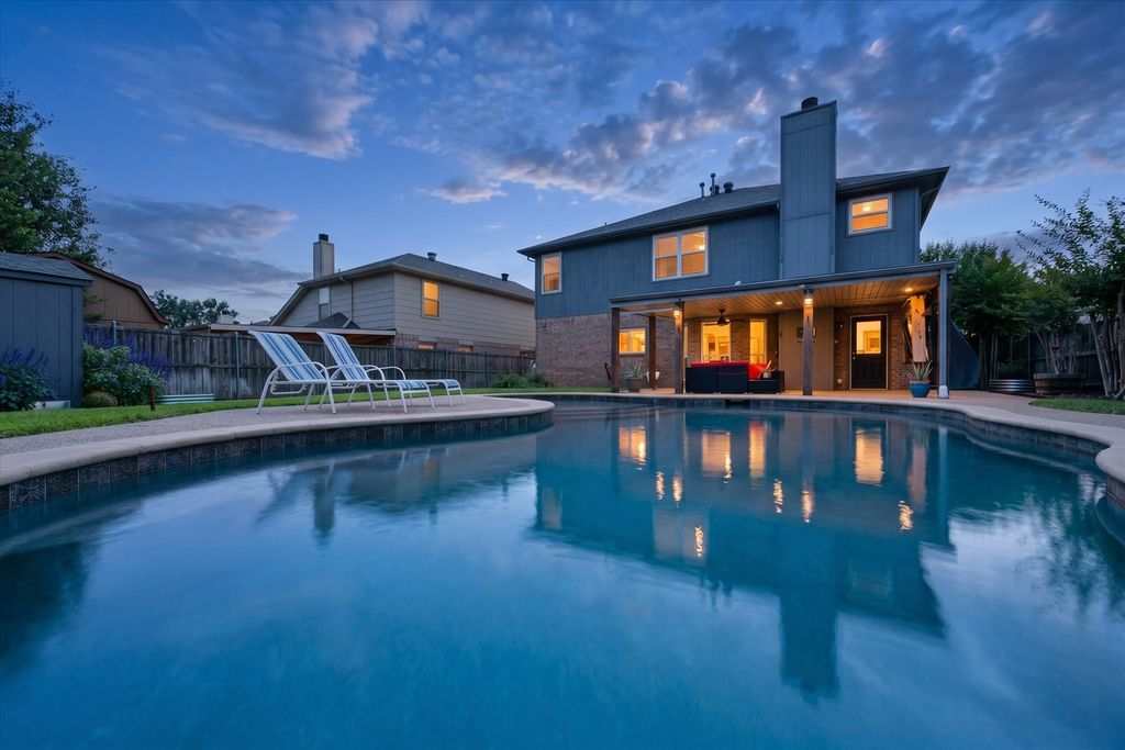 4111 Highgrove Drive, Arlington, TX 76001