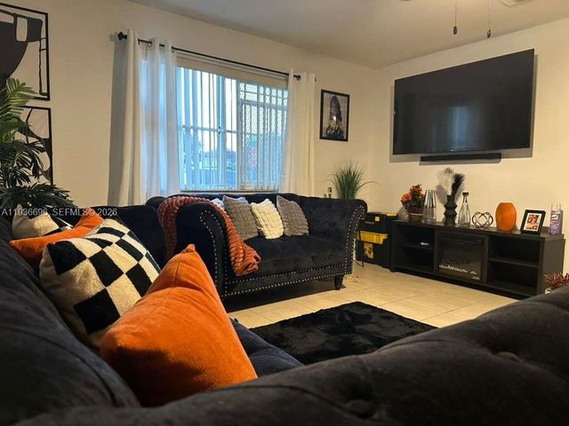 26201 SW 135th Ave, Homestead, FL 33032