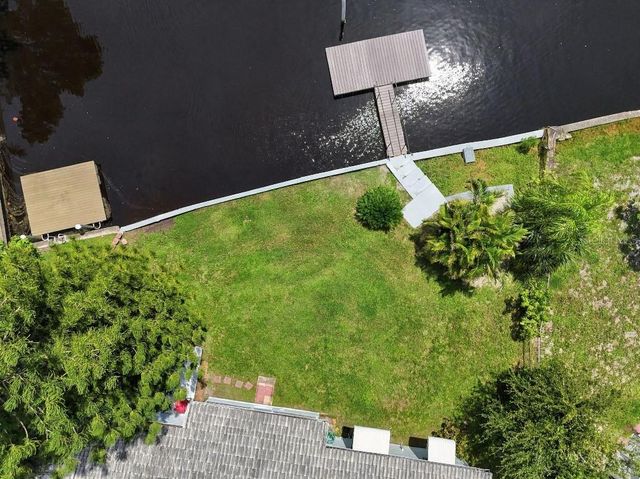 10744 DRUMMOND ROAD, Tampa, FL 33615