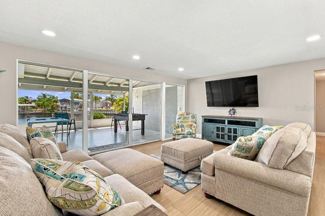 10744 DRUMMOND ROAD, Tampa, FL 33615