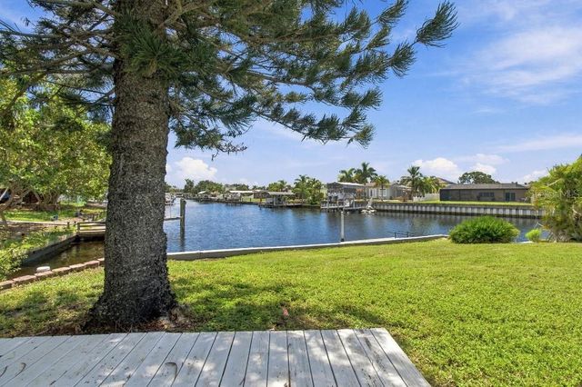 10744 DRUMMOND ROAD, Tampa, FL 33615