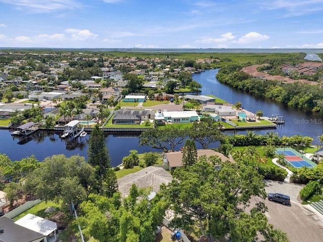 10744 DRUMMOND ROAD, Tampa, FL 33615