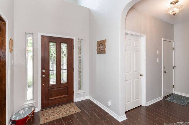 2604 Patron Vlg, Schertz, TX 78108