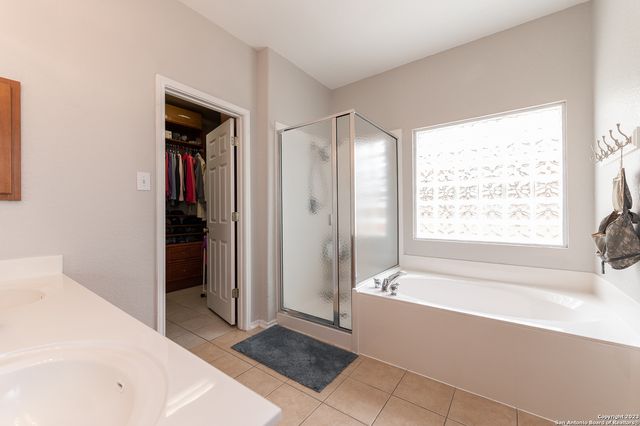 2604 Patron Vlg, Schertz, TX 78108