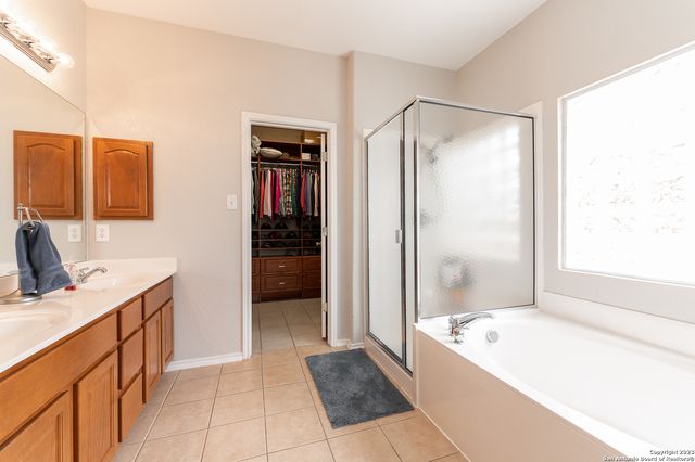 2604 Patron Vlg, Schertz, TX 78108