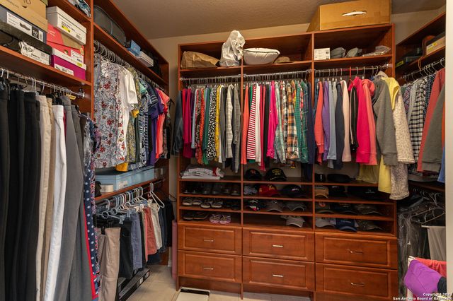2604 Patron Vlg, Schertz, TX 78108