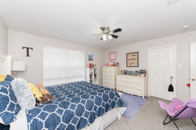 2604 Patron Vlg, Schertz, TX 78108
