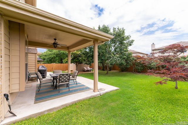 2604 Patron Vlg, Schertz, TX 78108